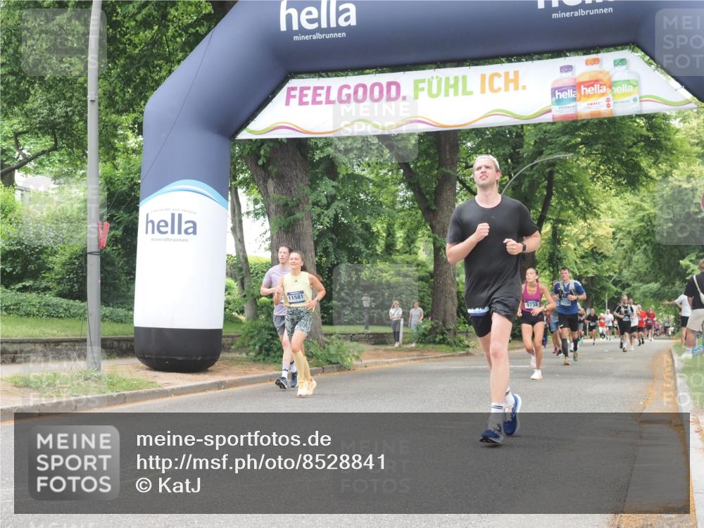 29.06.2025 - hella hamburg halbmarathon KatJ http://msf.ph/oto/8528841 29.06.2025 10:56:07 Zwischen KM18-KM19 2942, 4649 meine-sportfotos.de