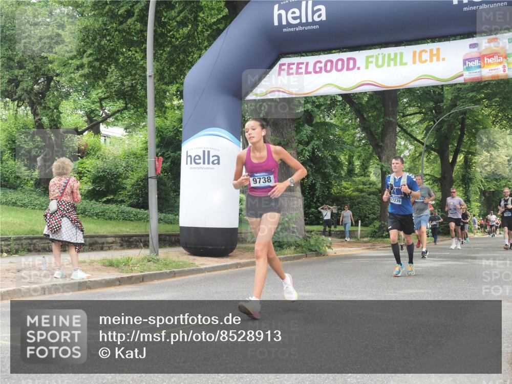 29.06.2025 - hella hamburg halbmarathon KatJ http://msf.ph/oto/8528913 29.06.2025 10:56:10 Zwischen KM18-KM19 2942, 4649 meine-sportfotos.de