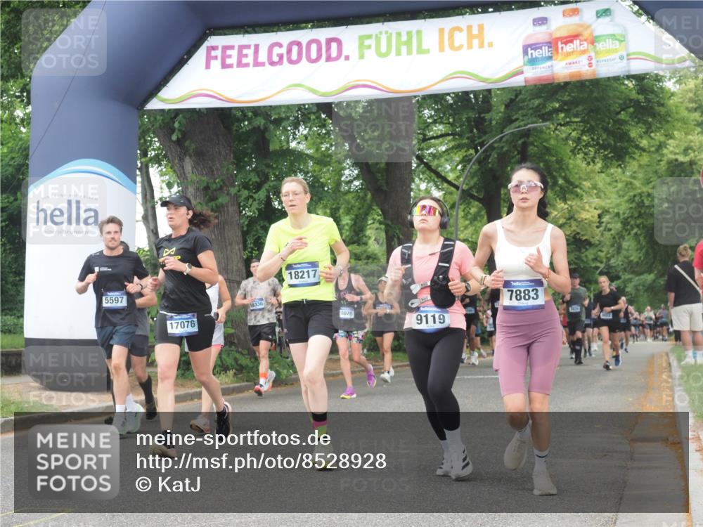 29.06.2025 - hella hamburg halbmarathon KatJ http://msf.ph/oto/8528928 29.06.2025 11:04:54 Zwischen KM18-KM19 3450, 5597, 5598, 7882, 7883 meine-sportfotos.de