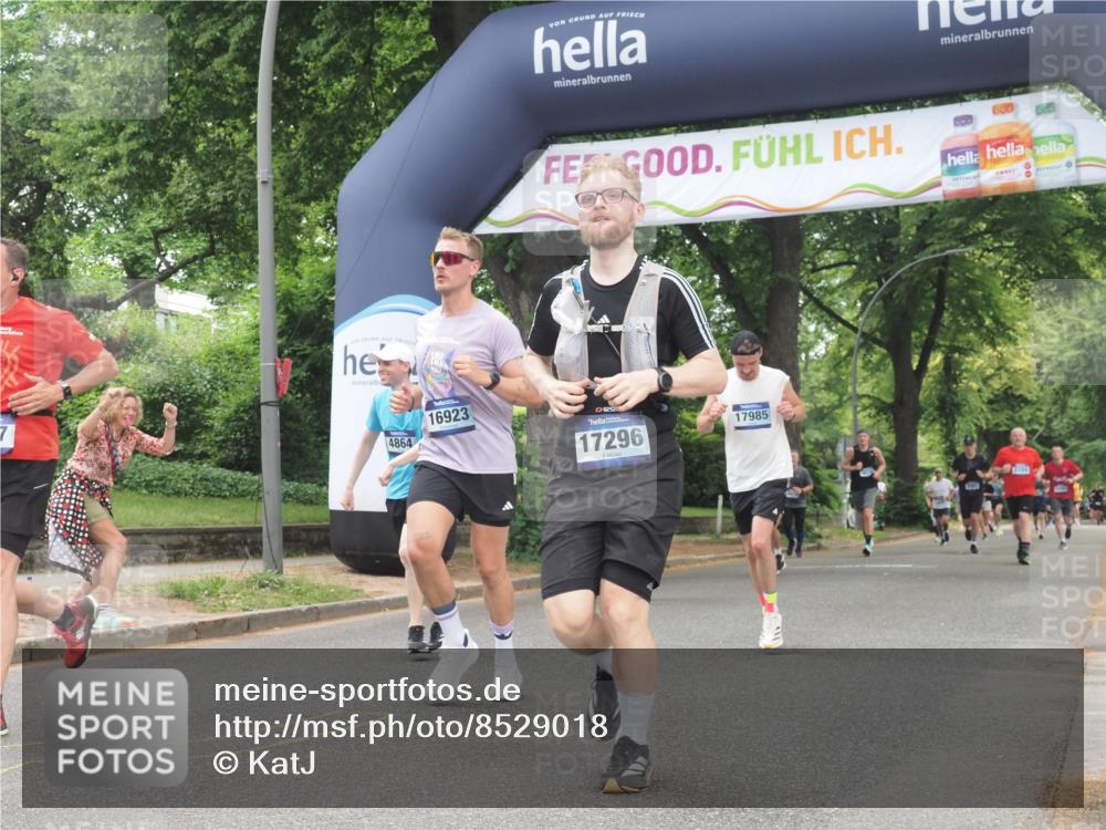 29.06.2025 - hella hamburg halbmarathon KatJ http://msf.ph/oto/8529018 29.06.2025 10:56:16 Zwischen KM18-KM19 4864, 4962, 6295, 8727 meine-sportfotos.de
