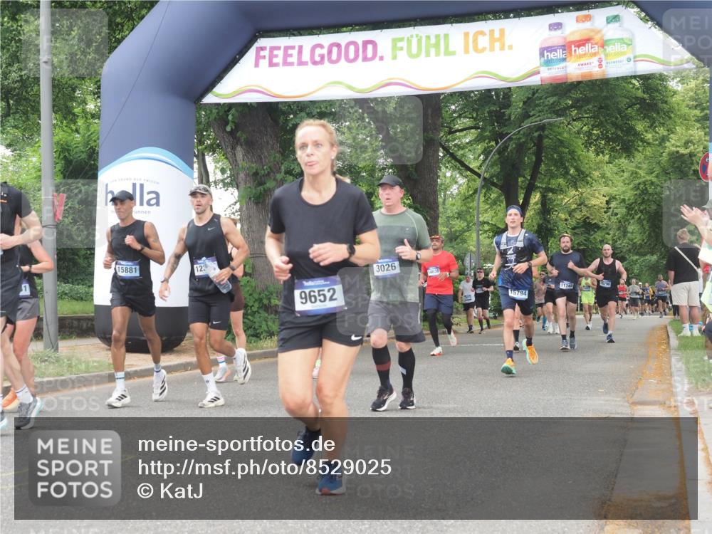 29.06.2025 - hella hamburg halbmarathon KatJ http://msf.ph/oto/8529025 29.06.2025 11:05:00 Zwischen KM18-KM19 3026, 5597, 5598, 7883 meine-sportfotos.de