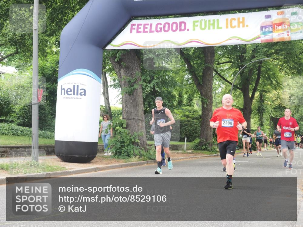29.06.2025 - hella hamburg halbmarathon KatJ http://msf.ph/oto/8529106 29.06.2025 10:56:20 Zwischen KM18-KM19 2288, 3091, 4864, 4962, 6295, 8727 meine-sportfotos.de