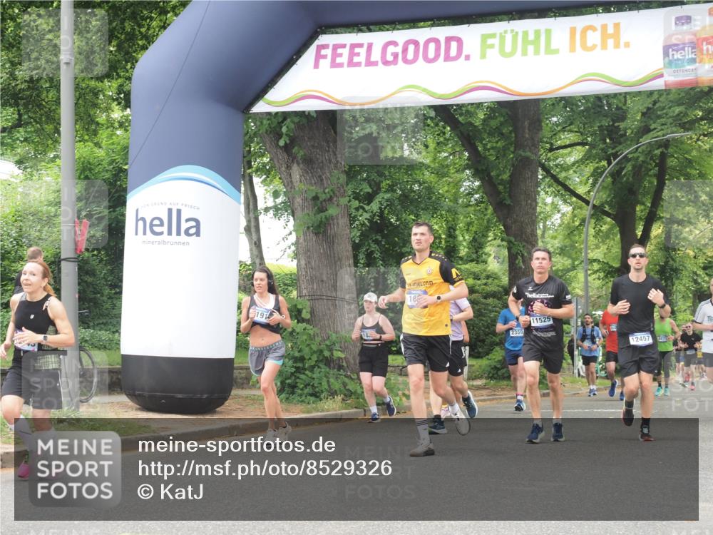 29.06.2025 - hella hamburg halbmarathon KatJ http://msf.ph/oto/8529326 29.06.2025 10:56:34 Zwischen KM18-KM19 1032, 1850, 5191, 5242 meine-sportfotos.de