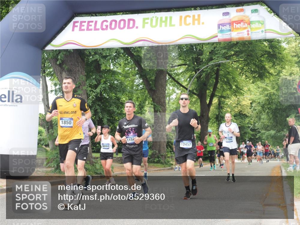 29.06.2025 - hella hamburg halbmarathon KatJ http://msf.ph/oto/8529360 29.06.2025 10:56:35 Zwischen KM18-KM19 1850, 5191, 5242, 6664 meine-sportfotos.de