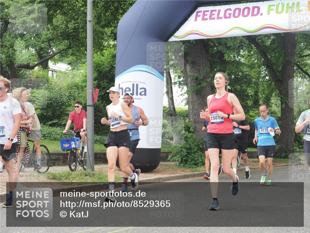 29.06.2025 - hella hamburg halbmarathon KatJ http://msf.ph/oto/8529365 29.06.2025 11:05:15 Zwischen KM18-KM19 4170, 4990, 6207, 7744 meine-sportfotos.de