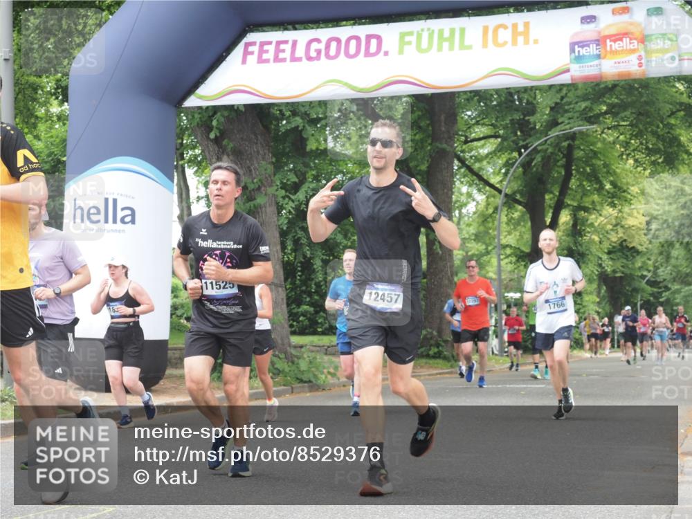 29.06.2025 - hella hamburg halbmarathon KatJ http://msf.ph/oto/8529376 29.06.2025 10:56:36 Zwischen KM18-KM19 1745, 1766, 1850, 5191, 5242, 6664 meine-sportfotos.de