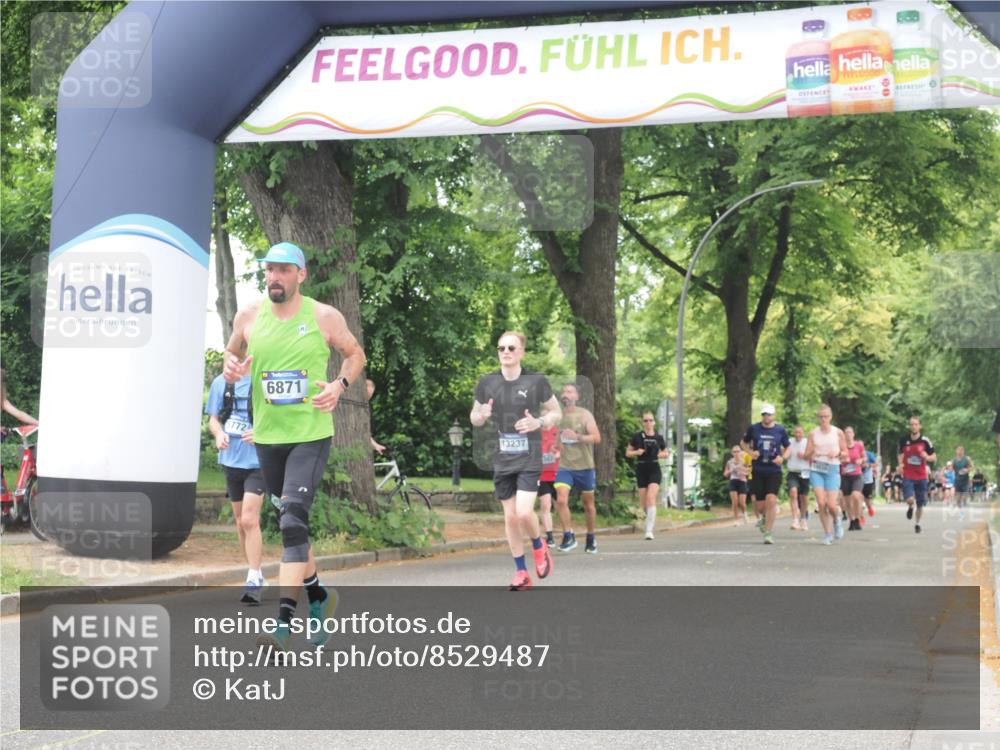 29.06.2025 - hella hamburg halbmarathon KatJ http://msf.ph/oto/8529487 29.06.2025 10:56:41 Zwischen KM18-KM19 1745, 1766, 1830, 1850, 2359, 5191, 6664, 6871 meine-sportfotos.de