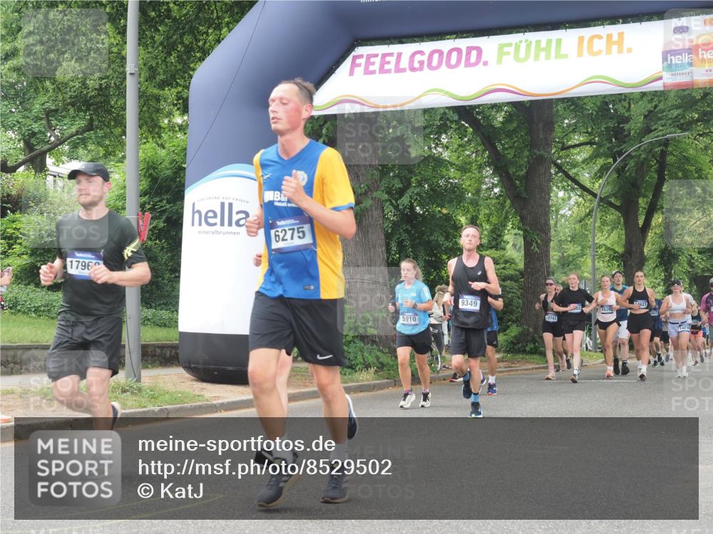 29.06.2025 - hella hamburg halbmarathon KatJ http://msf.ph/oto/8529502 29.06.2025 11:05:20 Zwischen KM18-KM19 4170, 5910, 6207, 6275, 6308, 7744, 7792 meine-sportfotos.de