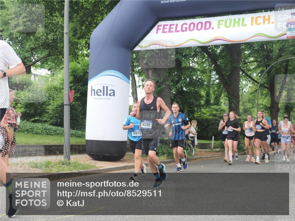 29.06.2025 - hella hamburg halbmarathon KatJ http://msf.ph/oto/8529511 29.06.2025 11:05:21 Zwischen KM18-KM19 4170, 5910, 6207, 6275, 6308, 7792 meine-sportfotos.de