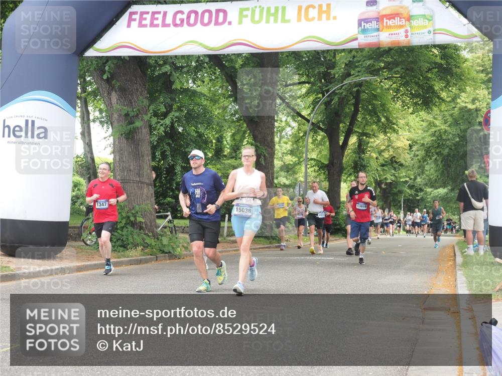 29.06.2025 - hella hamburg halbmarathon KatJ http://msf.ph/oto/8529524 29.06.2025 10:56:45 Zwischen KM18-KM19 1830, 2359, 6871 meine-sportfotos.de