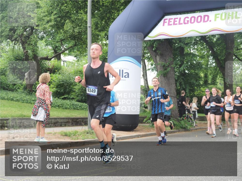 29.06.2025 - hella hamburg halbmarathon KatJ http://msf.ph/oto/8529537 29.06.2025 11:05:22 Zwischen KM18-KM19 4170, 5910, 6207, 6275, 6308, 7792 meine-sportfotos.de