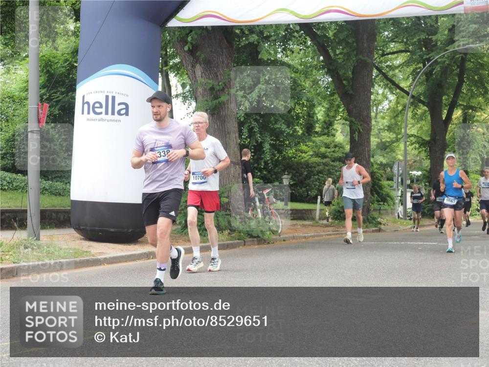 29.06.2025 - hella hamburg halbmarathon KatJ http://msf.ph/oto/8529651 29.06.2025 10:56:57 Zwischen KM18-KM19 4904 meine-sportfotos.de