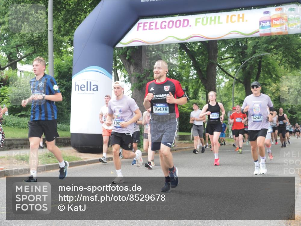 29.06.2025 - hella hamburg halbmarathon KatJ http://msf.ph/oto/8529678 29.06.2025 11:05:28 Zwischen KM18-KM19 2225, 3030, 3202, 4852, 5910, 6248, 6308, 6332, 8276, 8357 meine-sportfotos.de