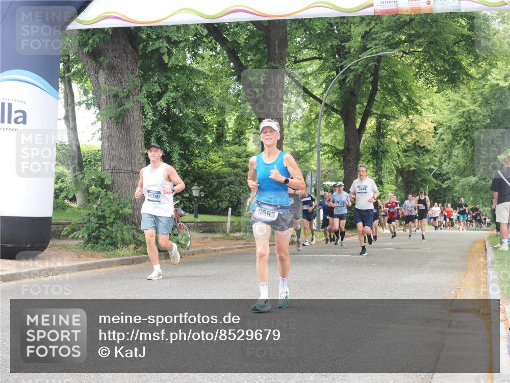 29.06.2025 - hella hamburg halbmarathon KatJ http://msf.ph/oto/8529679 29.06.2025 10:57:00 Zwischen KM18-KM19  meine-sportfotos.de