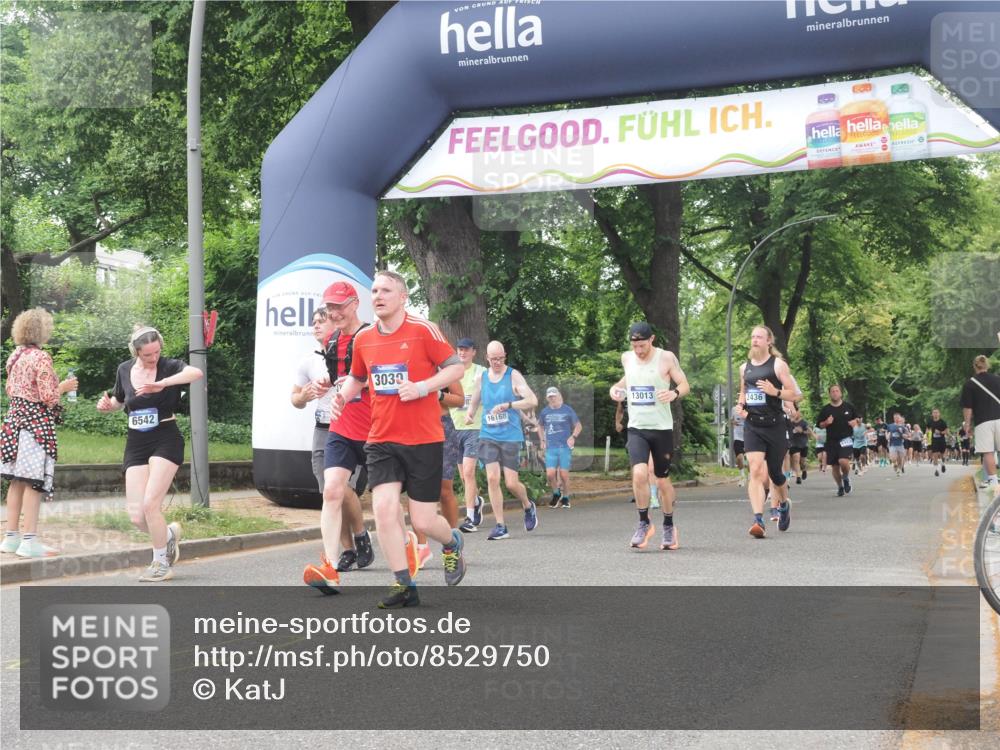 29.06.2025 - hella hamburg halbmarathon KatJ http://msf.ph/oto/8529750 29.06.2025 11:05:32 Zwischen KM18-KM19 2225, 2436, 3030, 3161, 3202, 4722, 4852, 6248, 6332, 6482, 6542, 8276 meine-sportfotos.de
