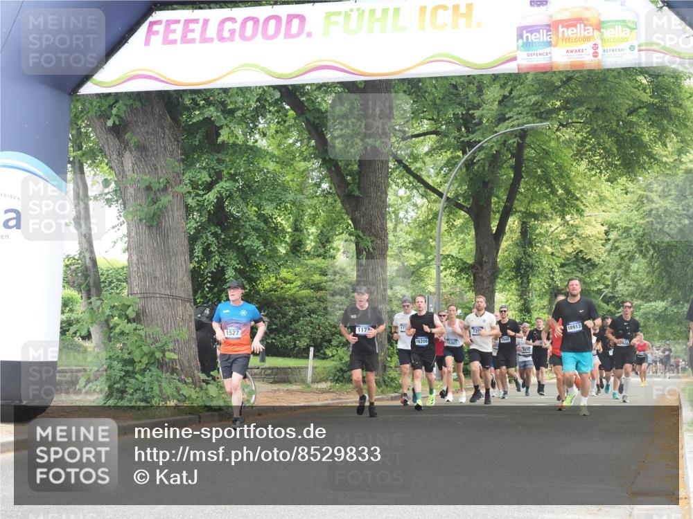 29.06.2025 - hella hamburg halbmarathon KatJ http://msf.ph/oto/8529833 29.06.2025 10:57:14 Zwischen KM18-KM19 1527, 2277, 3834, 5845 meine-sportfotos.de