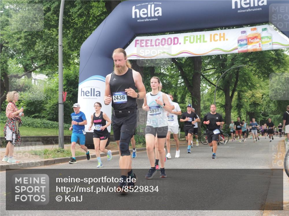29.06.2025 - hella hamburg halbmarathon KatJ http://msf.ph/oto/8529834 29.06.2025 11:05:35 Zwischen KM18-KM19 1234, 2094, 2436, 3030, 3161, 3202, 4722, 4852, 5937, 6248, 6332, 6482, 6542 meine-sportfotos.de