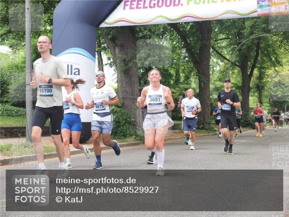 29.06.2025 - hella hamburg halbmarathon KatJ http://msf.ph/oto/8529927 29.06.2025 10:57:23 Zwischen KM18-KM19 1173, 1859, 2990, 3691, 3729, 5423, 7209, 7840 meine-sportfotos.de