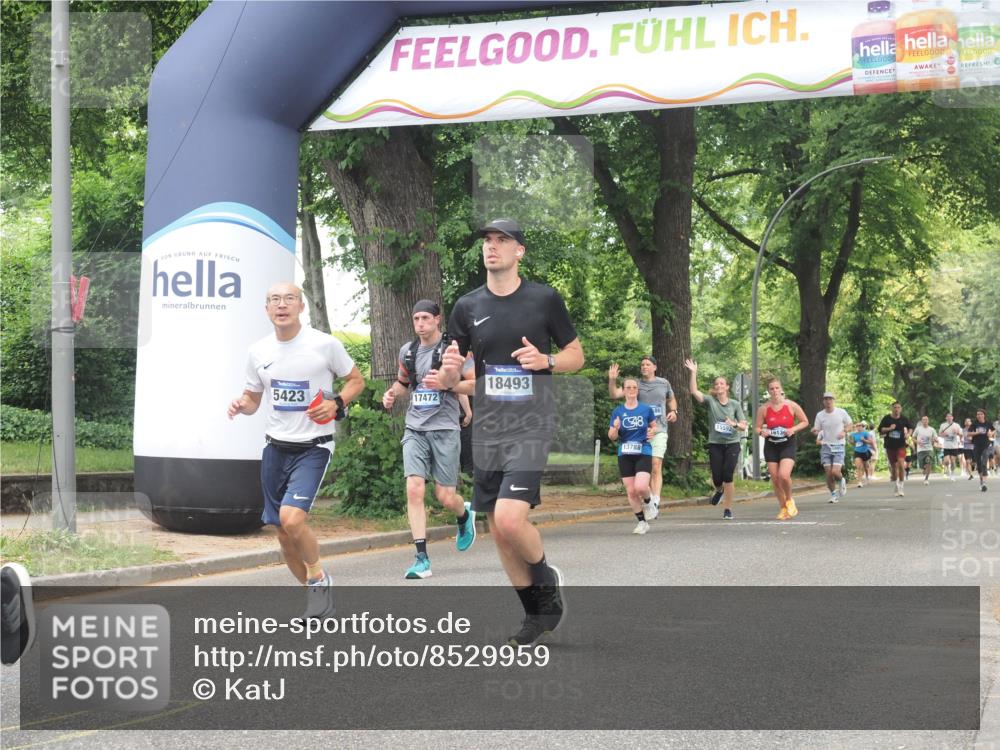 29.06.2025 - hella hamburg halbmarathon KatJ http://msf.ph/oto/8529959 29.06.2025 10:57:25 Zwischen KM18-KM19 1173, 1859, 2990, 3691, 3729, 5423, 7209, 7840 meine-sportfotos.de