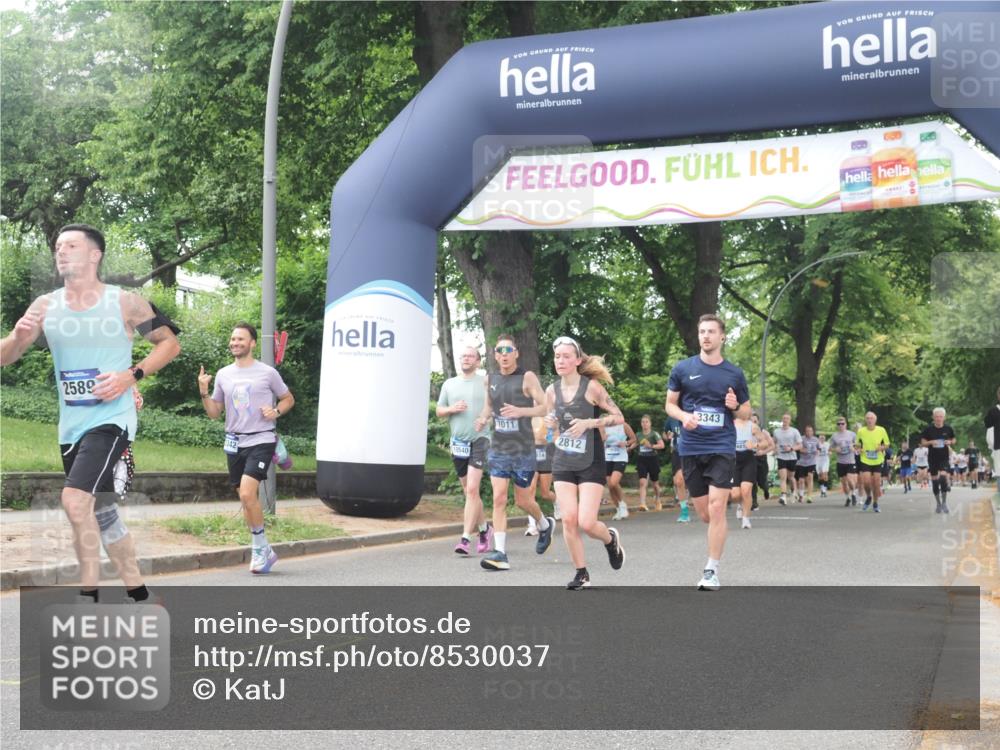 29.06.2025 - hella hamburg halbmarathon KatJ http://msf.ph/oto/8530037 29.06.2025 11:05:45 Zwischen KM18-KM19 2589, 2812, 3343, 3482, 4539, 5098, 7011 meine-sportfotos.de
