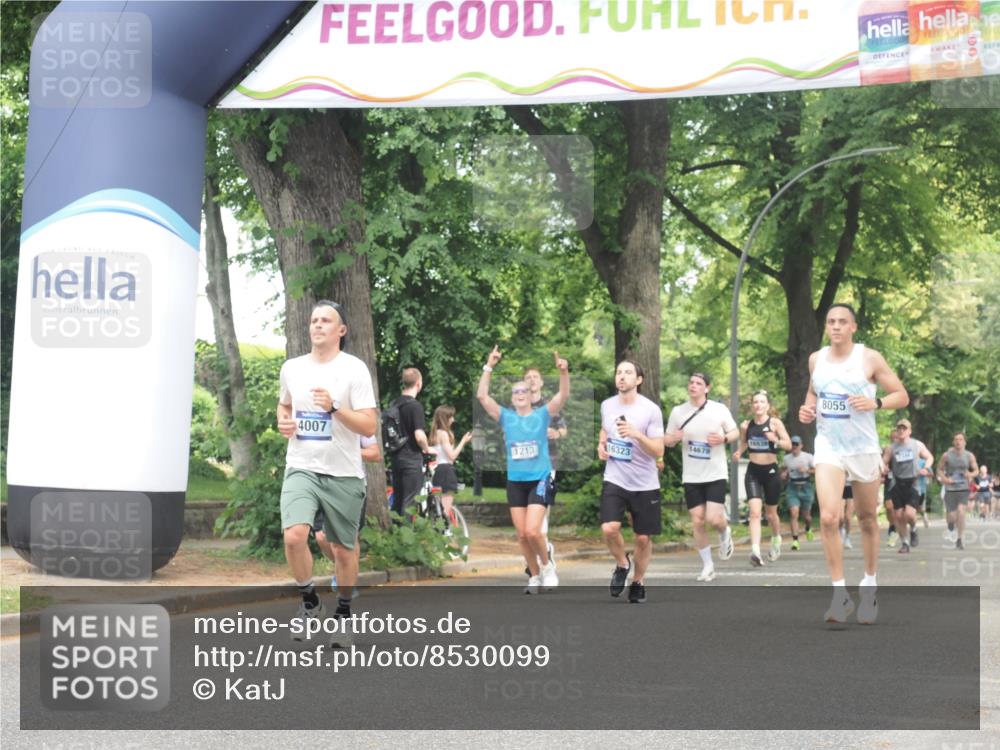 29.06.2025 - hella hamburg halbmarathon KatJ http://msf.ph/oto/8530099 29.06.2025 10:57:37 Zwischen KM18-KM19 1213, 2110, 4007, 8055 meine-sportfotos.de