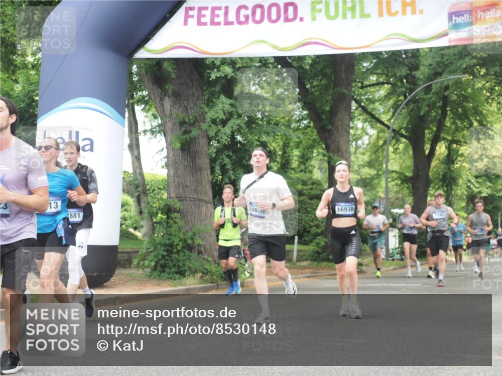 29.06.2025 - hella hamburg halbmarathon KatJ http://msf.ph/oto/8530148 29.06.2025 10:57:40 Zwischen KM18-KM19 1213, 2110, 4007, 7881, 8055 meine-sportfotos.de