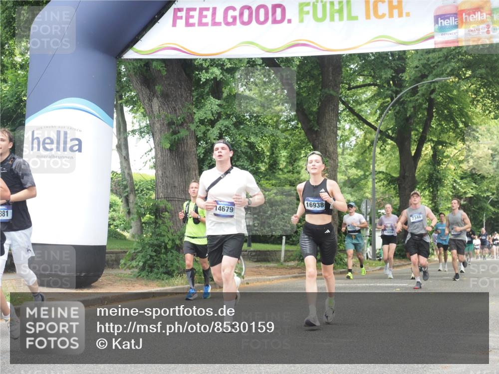 29.06.2025 - hella hamburg halbmarathon KatJ http://msf.ph/oto/8530159 29.06.2025 10:57:40 Zwischen KM18-KM19 1213, 2110, 4007, 7881, 8055 meine-sportfotos.de
