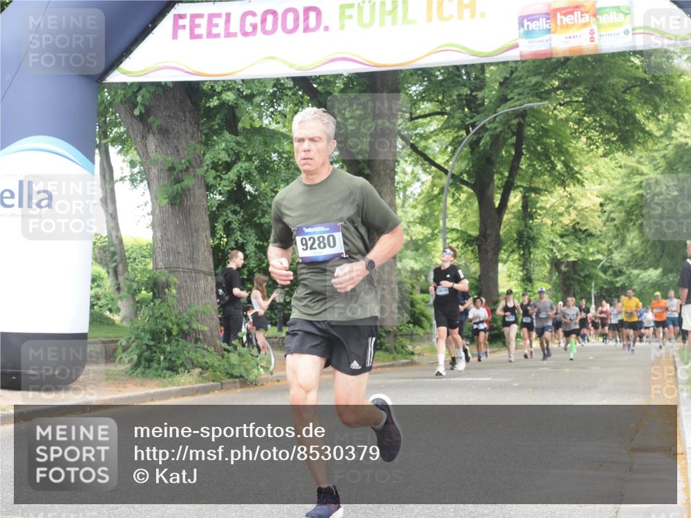 29.06.2025 - hella hamburg halbmarathon KatJ http://msf.ph/oto/8530379 29.06.2025 10:57:54 Zwischen KM18-KM19 3756, 6166 meine-sportfotos.de