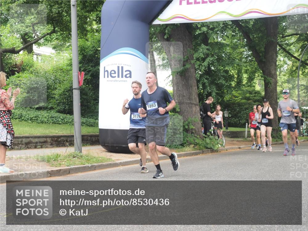 29.06.2025 - hella hamburg halbmarathon KatJ http://msf.ph/oto/8530436 29.06.2025 10:58:00 Zwischen KM18-KM19 1893, 3176, 6166, 7462 meine-sportfotos.de