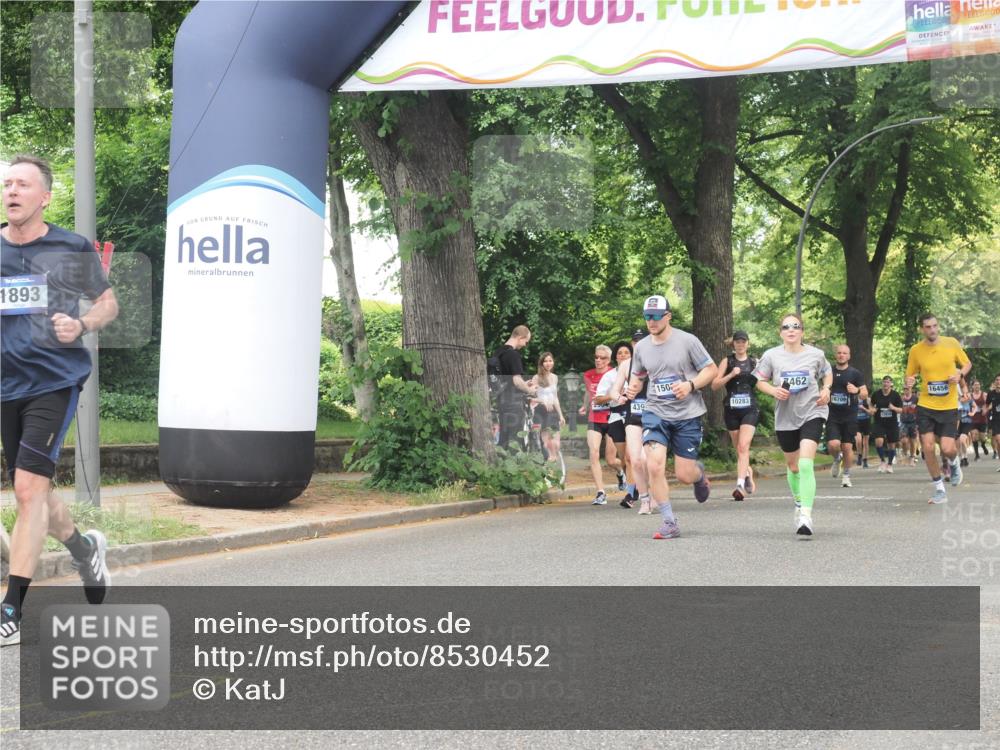 29.06.2025 - hella hamburg halbmarathon KatJ http://msf.ph/oto/8530452 29.06.2025 10:58:01 Zwischen KM18-KM19 1893, 3176, 4394, 7462 meine-sportfotos.de