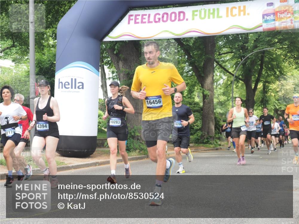 29.06.2025 - hella hamburg halbmarathon KatJ http://msf.ph/oto/8530524 29.06.2025 10:58:05 Zwischen KM18-KM19 1893, 2904, 3176, 4394, 7462 meine-sportfotos.de