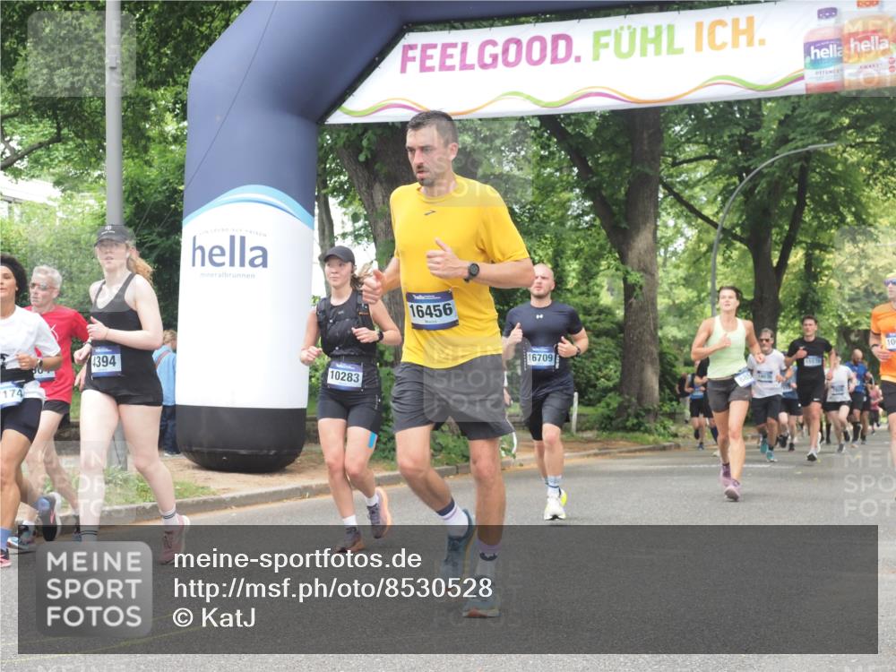 29.06.2025 - hella hamburg halbmarathon KatJ http://msf.ph/oto/8530528 29.06.2025 10:58:05 Zwischen KM18-KM19 1893, 2904, 3176, 4394, 7462 meine-sportfotos.de