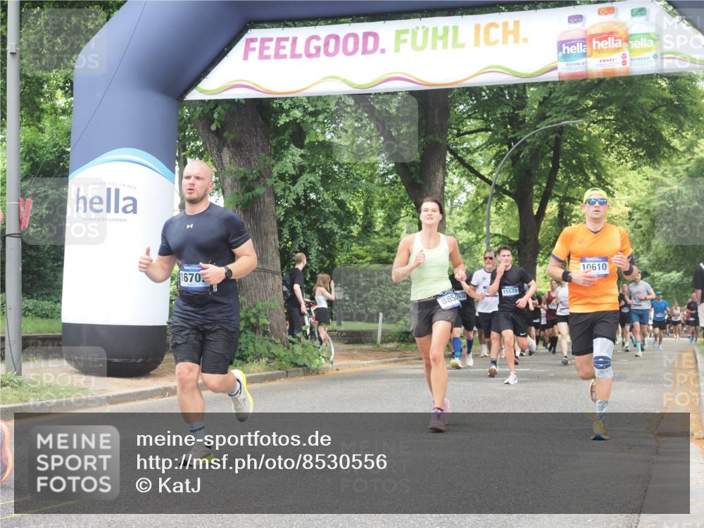 29.06.2025 - hella hamburg halbmarathon KatJ http://msf.ph/oto/8530556 29.06.2025 10:58:06 Zwischen KM18-KM19 1893, 2904, 3176, 4394, 7462 meine-sportfotos.de