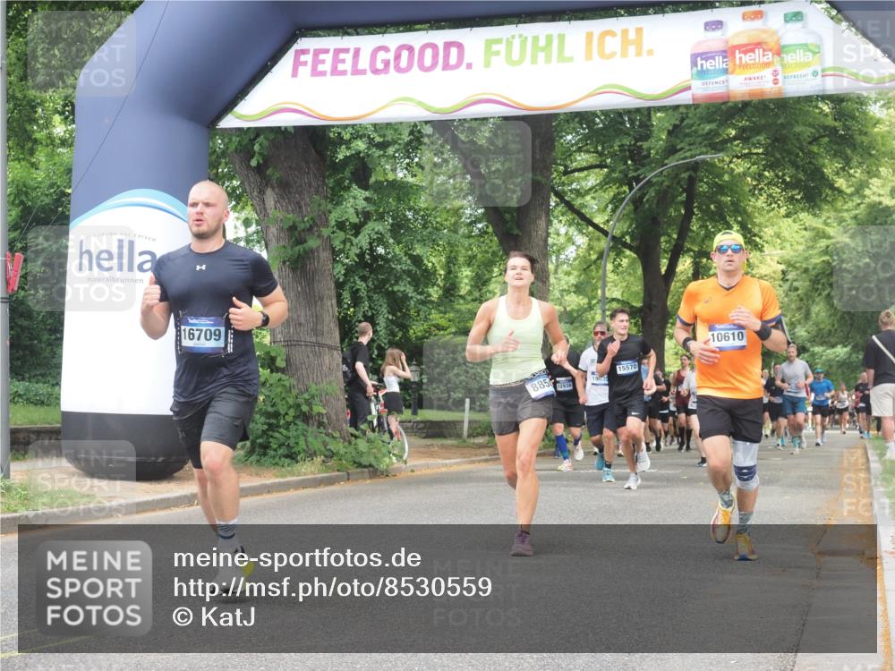 29.06.2025 - hella hamburg halbmarathon KatJ http://msf.ph/oto/8530559 29.06.2025 10:58:06 Zwischen KM18-KM19 1893, 2904, 3176, 4394, 7462 meine-sportfotos.de