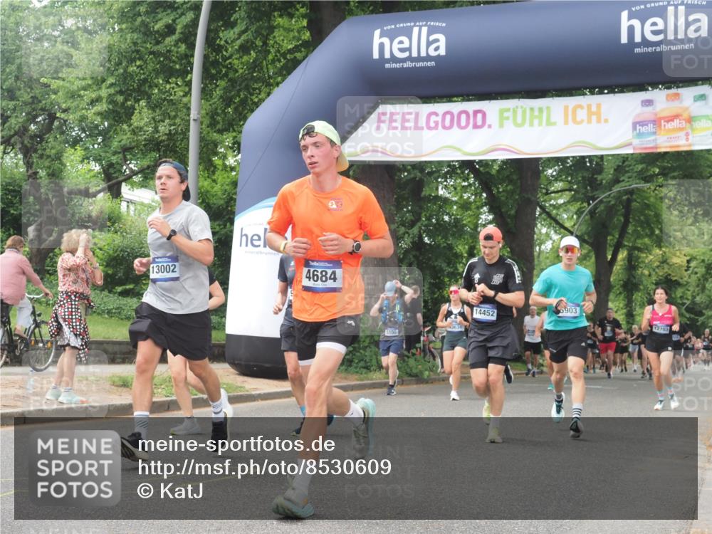 29.06.2025 - hella hamburg halbmarathon KatJ http://msf.ph/oto/8530609 29.06.2025 11:06:19 Zwischen KM18-KM19 56, 4684, 5100, 5903, 6797, 8427 meine-sportfotos.de