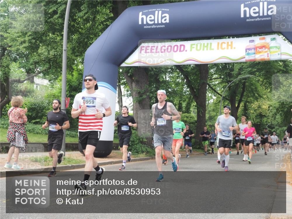 29.06.2025 - hella hamburg halbmarathon KatJ http://msf.ph/oto/8530953 29.06.2025 11:06:46 Zwischen KM18-KM19 1658, 2353, 7075, 7097, 7781 meine-sportfotos.de
