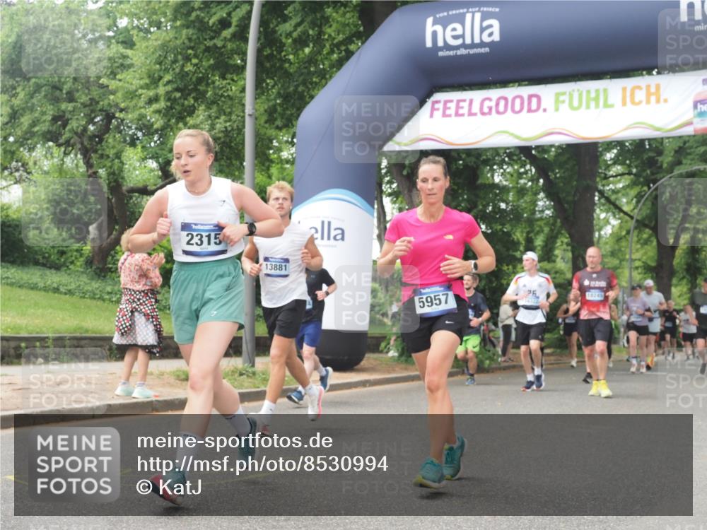 29.06.2025 - hella hamburg halbmarathon KatJ http://msf.ph/oto/8530994 29.06.2025 11:06:50 Zwischen KM18-KM19 1658, 2315, 5957, 7075, 7097, 7781 meine-sportfotos.de