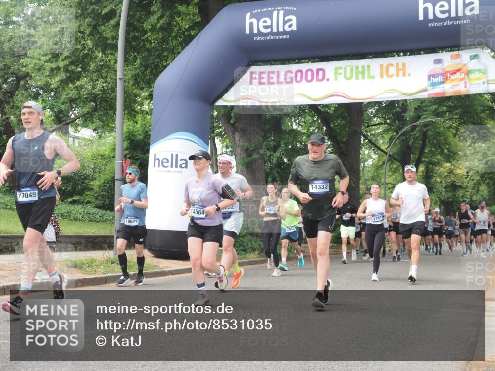 29.06.2025 - hella hamburg halbmarathon KatJ http://msf.ph/oto/8531035 29.06.2025 11:06:54 Zwischen KM18-KM19 2315, 2918, 5957 meine-sportfotos.de