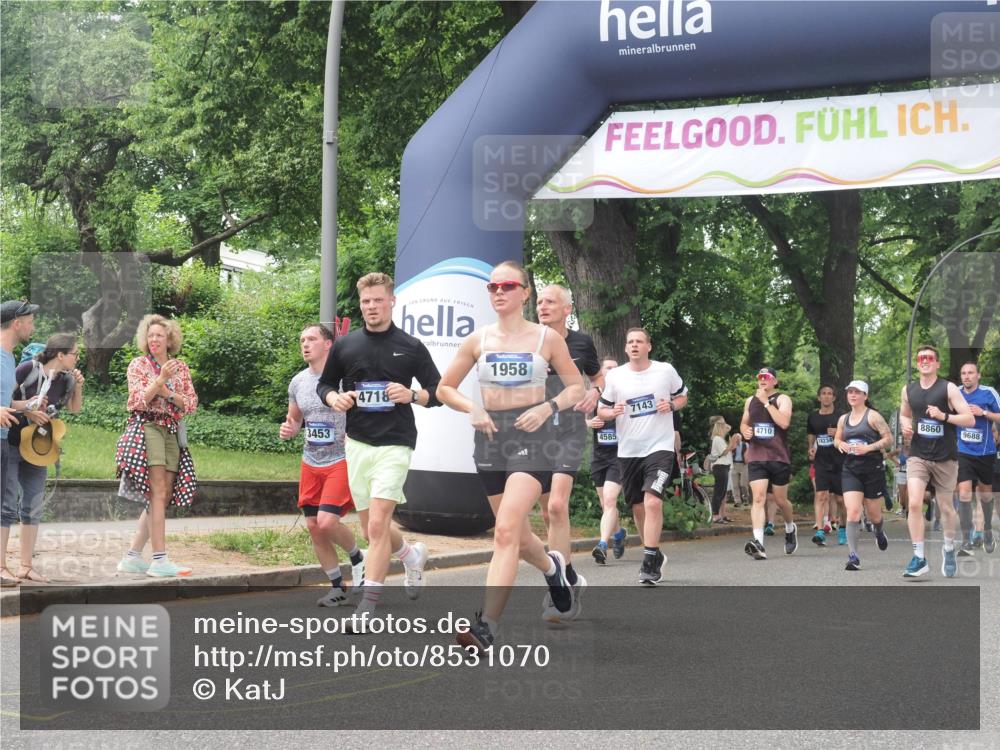 29.06.2025 - hella hamburg halbmarathon KatJ http://msf.ph/oto/8531070 29.06.2025 11:06:58 Zwischen KM18-KM19 1958, 2918, 3453, 4556, 4718, 7143 meine-sportfotos.de