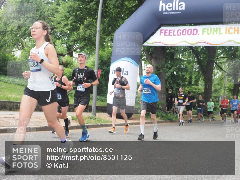 29.06.2025 - hella hamburg halbmarathon KatJ http://msf.ph/oto/8531125 29.06.2025 11:07:11 Zwischen KM18-KM19 1028, 1069, 1708, 2923, 3285, 4739 meine-sportfotos.de