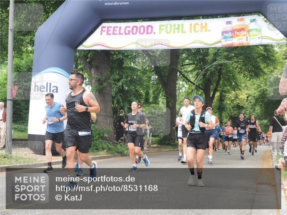 29.06.2025 - hella hamburg halbmarathon KatJ http://msf.ph/oto/8531168 29.06.2025 11:07:22 Zwischen KM18-KM19 1471, 1474, 4082, 5831, 8726 meine-sportfotos.de