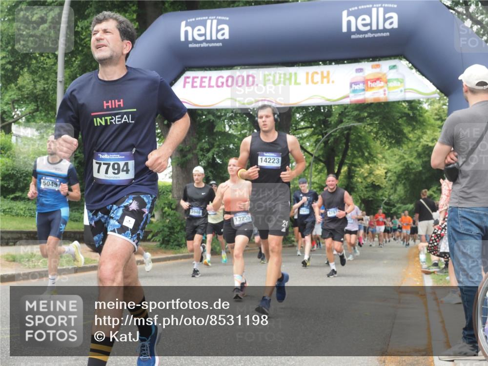 29.06.2025 - hella hamburg halbmarathon KatJ http://msf.ph/oto/8531198 29.06.2025 11:07:27 Zwischen KM18-KM19 1471, 2795, 3946, 4797, 5049, 7131, 7794 meine-sportfotos.de