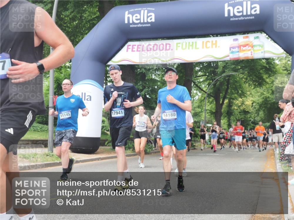 29.06.2025 - hella hamburg halbmarathon KatJ http://msf.ph/oto/8531215 29.06.2025 11:07:30 Zwischen KM18-KM19 2795, 2841, 3946, 4797, 5049, 7131, 7794 meine-sportfotos.de