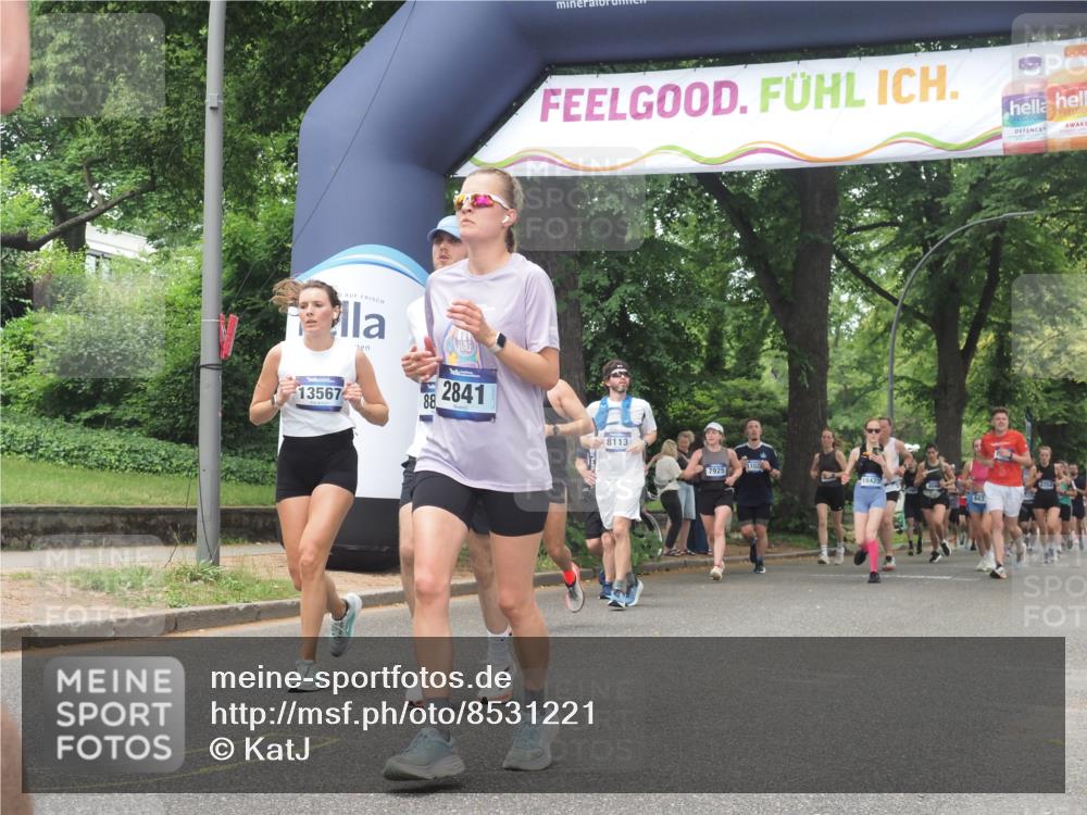 29.06.2025 - hella hamburg halbmarathon KatJ http://msf.ph/oto/8531221 29.06.2025 11:07:32 Zwischen KM18-KM19 2795, 2841, 3946, 4797, 5049, 7131, 7794, 8113 meine-sportfotos.de