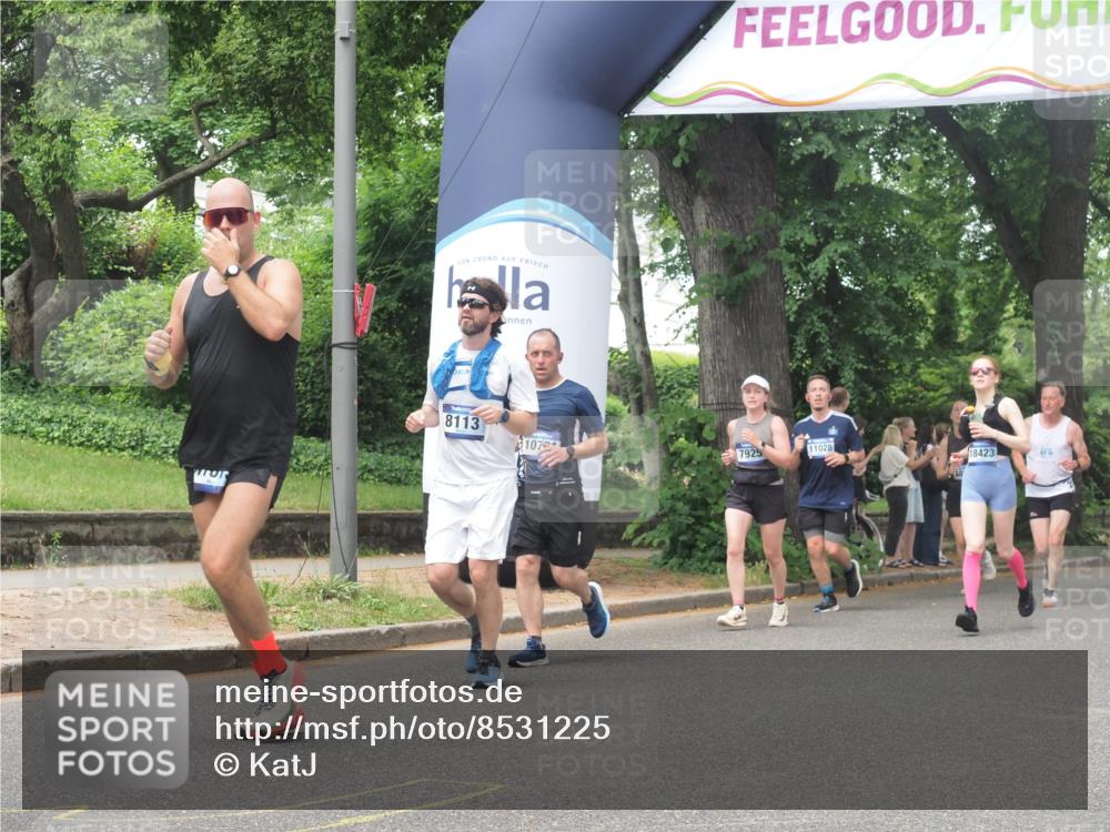 29.06.2025 - hella hamburg halbmarathon KatJ http://msf.ph/oto/8531225 29.06.2025 11:07:33 Zwischen KM18-KM19 2841, 3946, 4797, 7131, 7925, 8113 meine-sportfotos.de