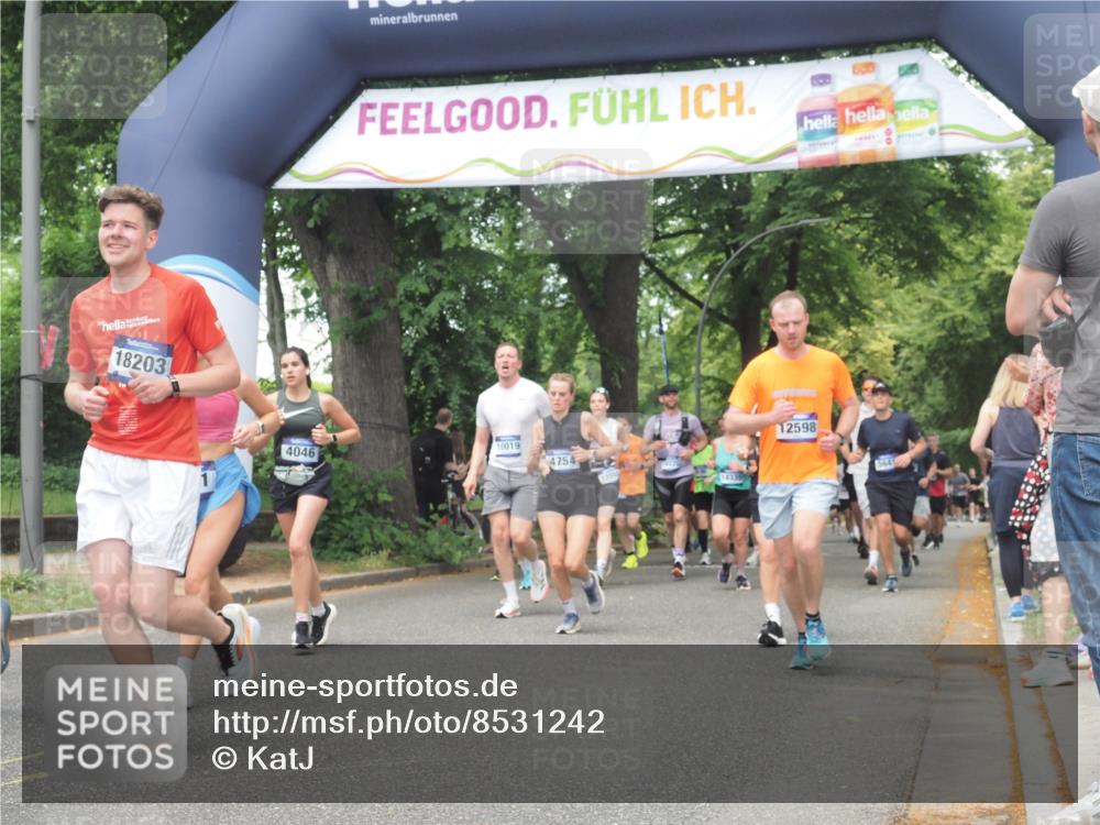 29.06.2025 - hella hamburg halbmarathon KatJ http://msf.ph/oto/8531242 29.06.2025 11:07:37 Zwischen KM18-KM19 2009, 2841, 3292, 4046, 4754, 4869, 7925, 8113, 8431 meine-sportfotos.de
