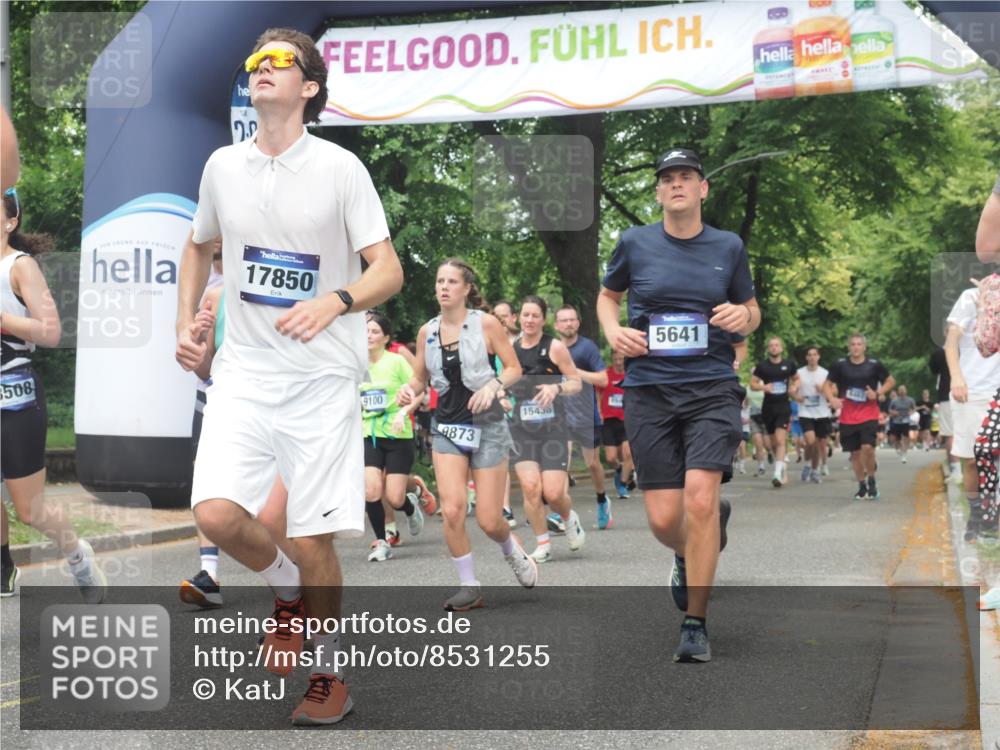 29.06.2025 - hella hamburg halbmarathon KatJ http://msf.ph/oto/8531255 29.06.2025 11:07:41 Zwischen KM18-KM19 2009, 3292, 4046, 4288, 4754, 4869, 5641, 7925, 8431 meine-sportfotos.de