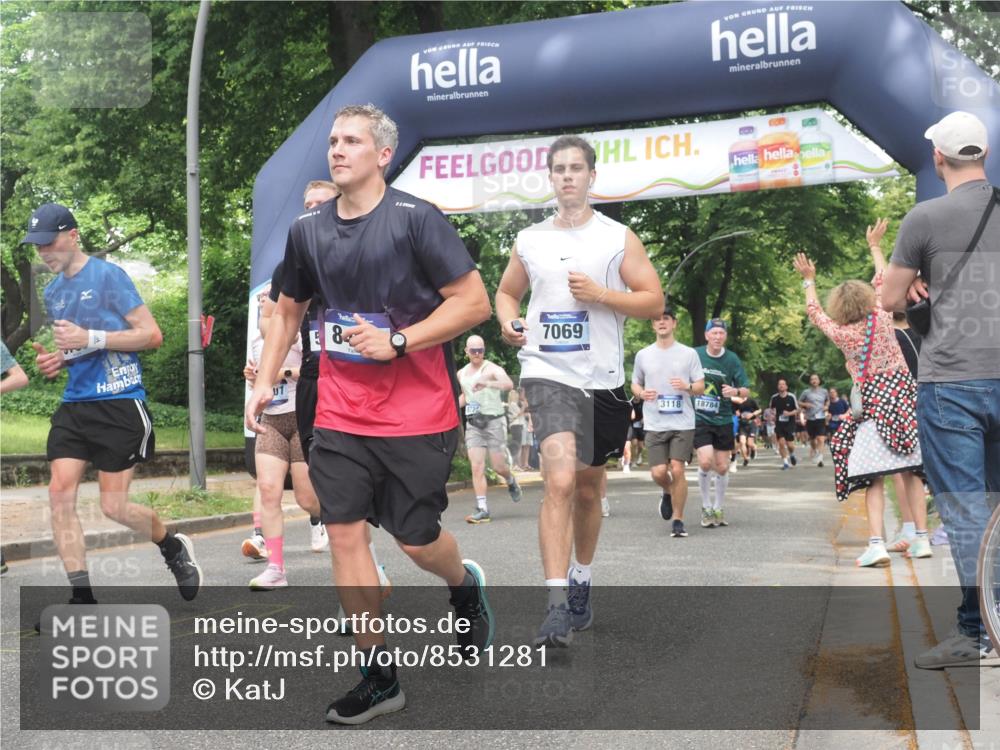 29.06.2025 - hella hamburg halbmarathon KatJ http://msf.ph/oto/8531281 29.06.2025 11:07:46 Zwischen KM18-KM19 3118, 3735, 4123, 4288, 4786, 5323, 5641, 6608, 7069, 8206, 8207, 8462, 8724 meine-sportfotos.de