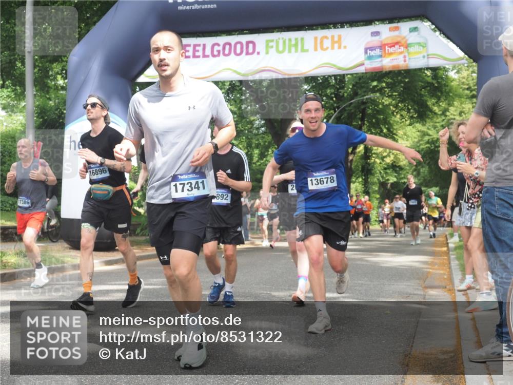 29.06.2025 - hella hamburg halbmarathon KatJ http://msf.ph/oto/8531322 29.06.2025 11:07:54 Zwischen KM18-KM19 2634, 2995, 3125, 5373 meine-sportfotos.de