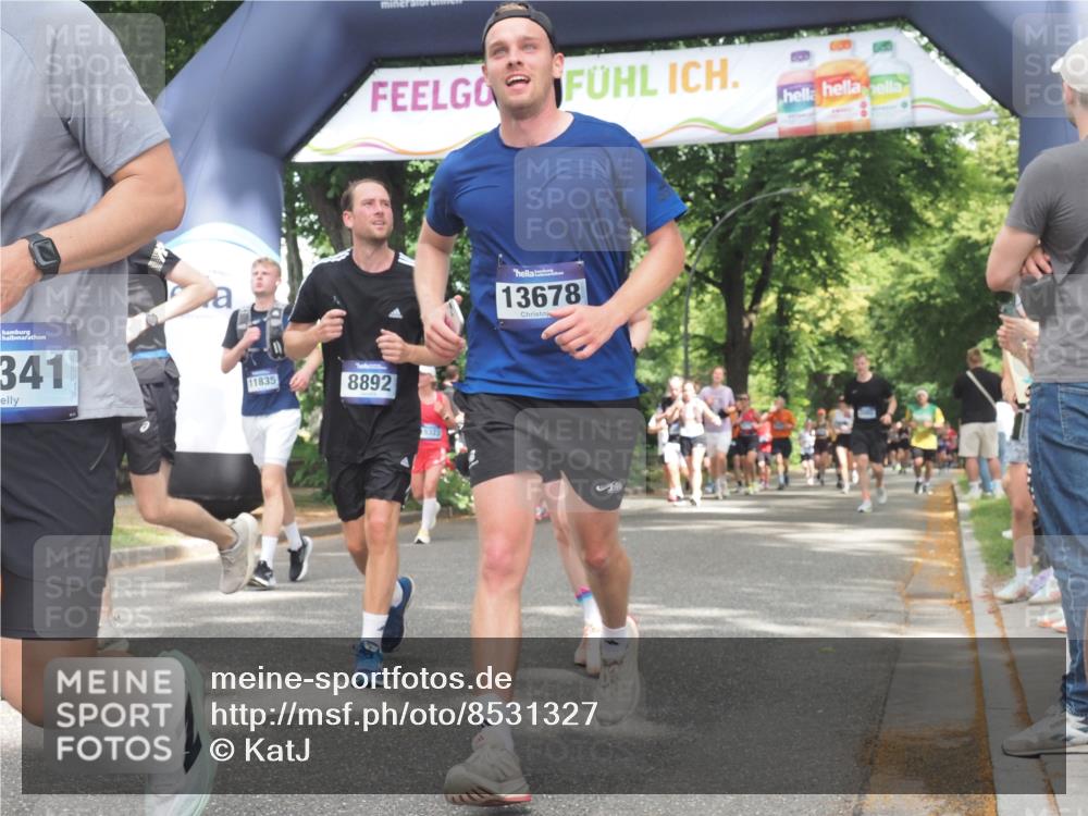 29.06.2025 - hella hamburg halbmarathon KatJ http://msf.ph/oto/8531327 29.06.2025 11:07:55 Zwischen KM18-KM19 2634, 2995, 3125, 5373 meine-sportfotos.de